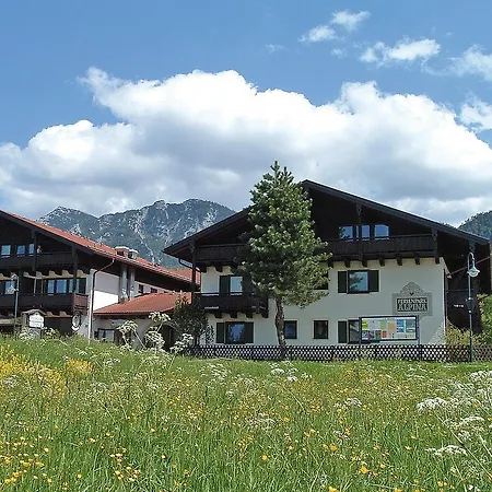 Semesteranläggning (resort) Alpina.7 *